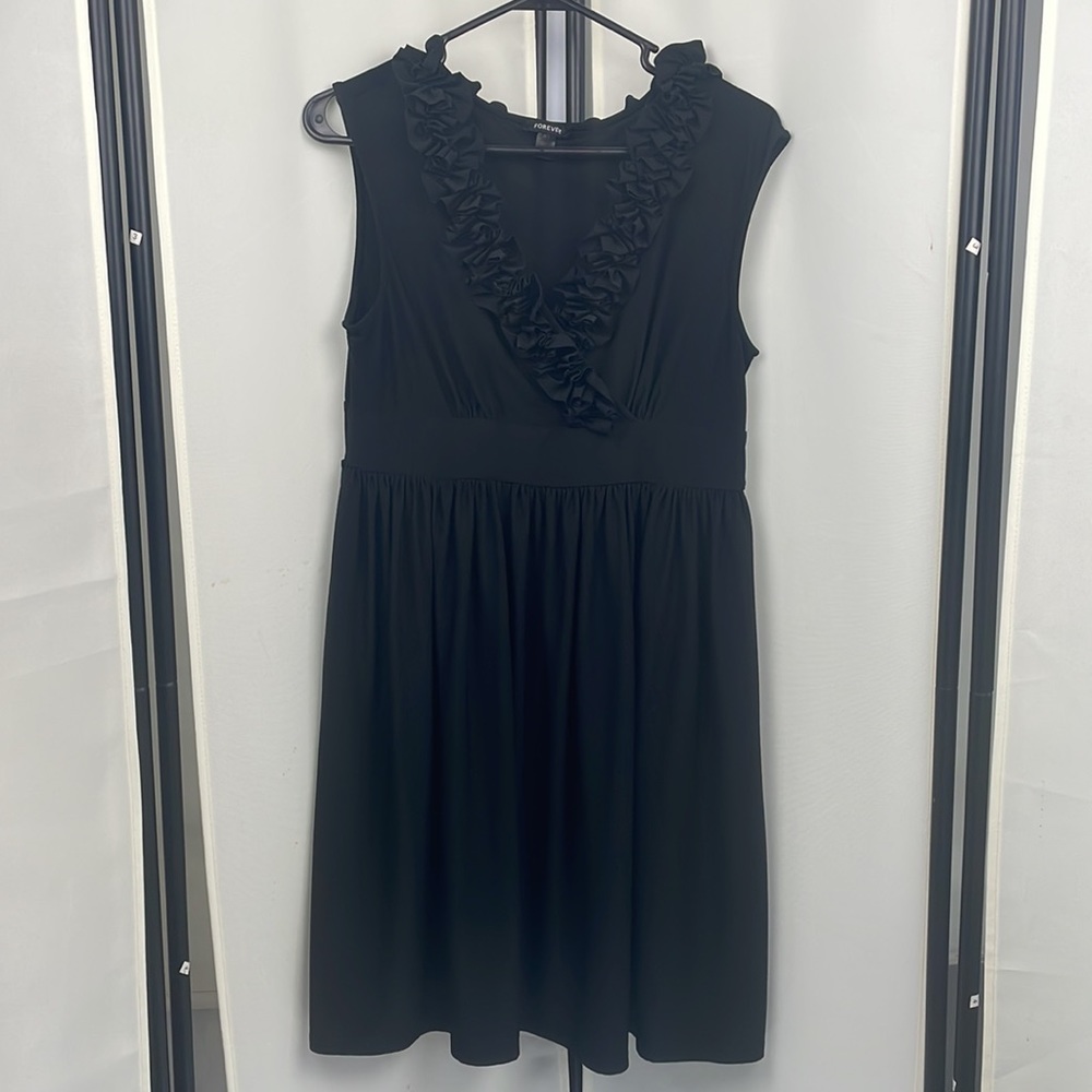 Black dress w/ ruffled neck & pockets from Forever 21